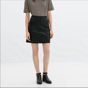 Zara Back Faux Leather Skirt